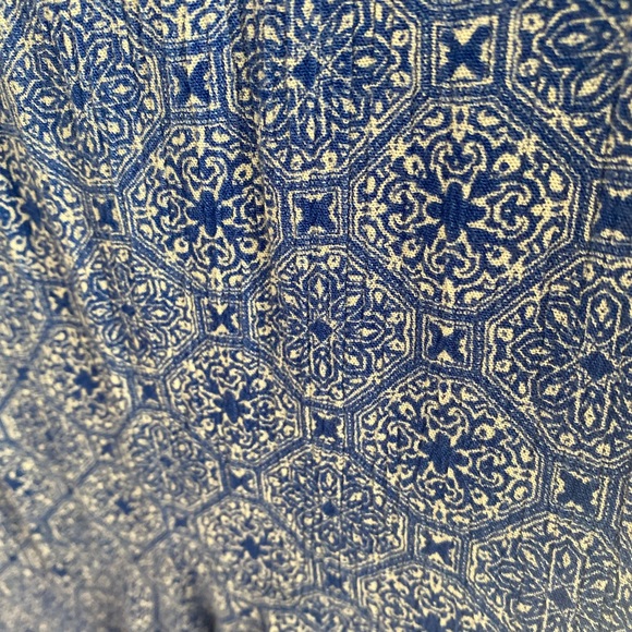 Lulu’s Blue Print High Low Maxi Skirt - Picture 3 of 4